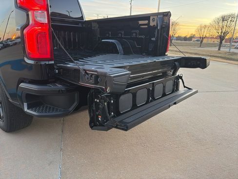 Used 2024 Chevrolet Silverado 1500 RST w/ LPO, Dark Essentials Package image 16