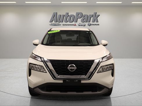 Used 2023 Nissan Rogue SV AWD/4WD image 4