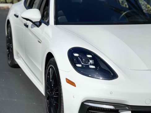 Used 2020 Porsche Panamera 4 image 58