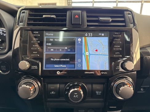 Certified 2022 Toyota 4Runner TRD Off-Road Premium image 25