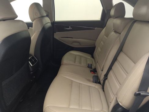 Used 2017 Kia Sorento EX FWD image 18