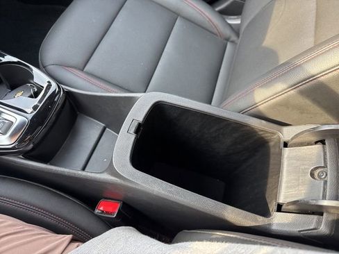 Used 2024 Chevrolet Trax RS w/ Sunroof Package image 31