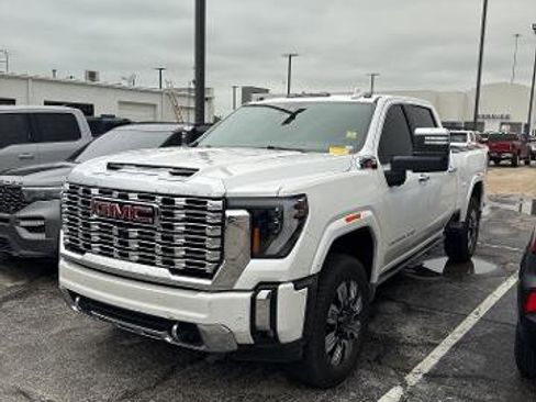 Used 2025 GMC Sierra 2500 Denali w/ Denali Reserve Package AWD/4WD image 1