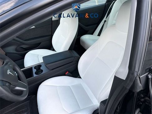 Used 2021 Tesla Model 3 Standard Range Plus image 6