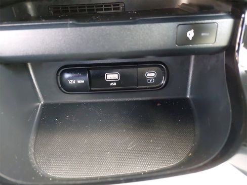 Certified 2025 Kia Seltos SX w/ SX Sunroof Package image 27