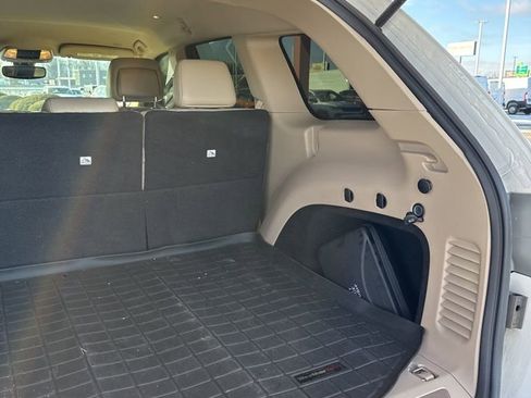 Used 2017 Jeep Grand Cherokee Limited image 25