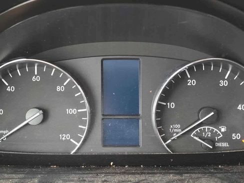 Used 2018 Mercedes-Benz Sprinter 2500 image 23