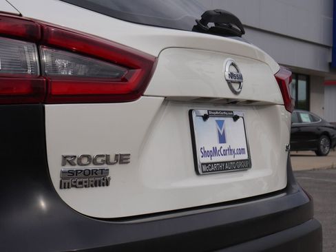 Used 2020 Nissan Rogue Sport SV FWD image 17