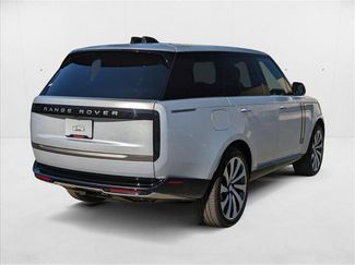 New 2025 Land Rover Range Rover SE video 2