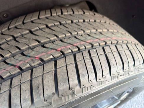 New 2026 Chevrolet Suburban RST image 28