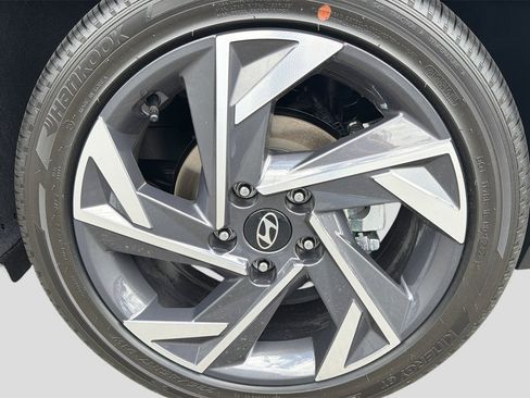 Certified 2026 Hyundai Elantra Limited FWD image 14