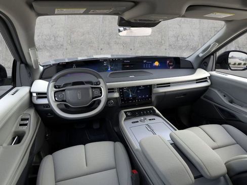 New 2026 Lincoln Navigator L Reserve w/ Jet Appearance Package AWD/4WD image 9
