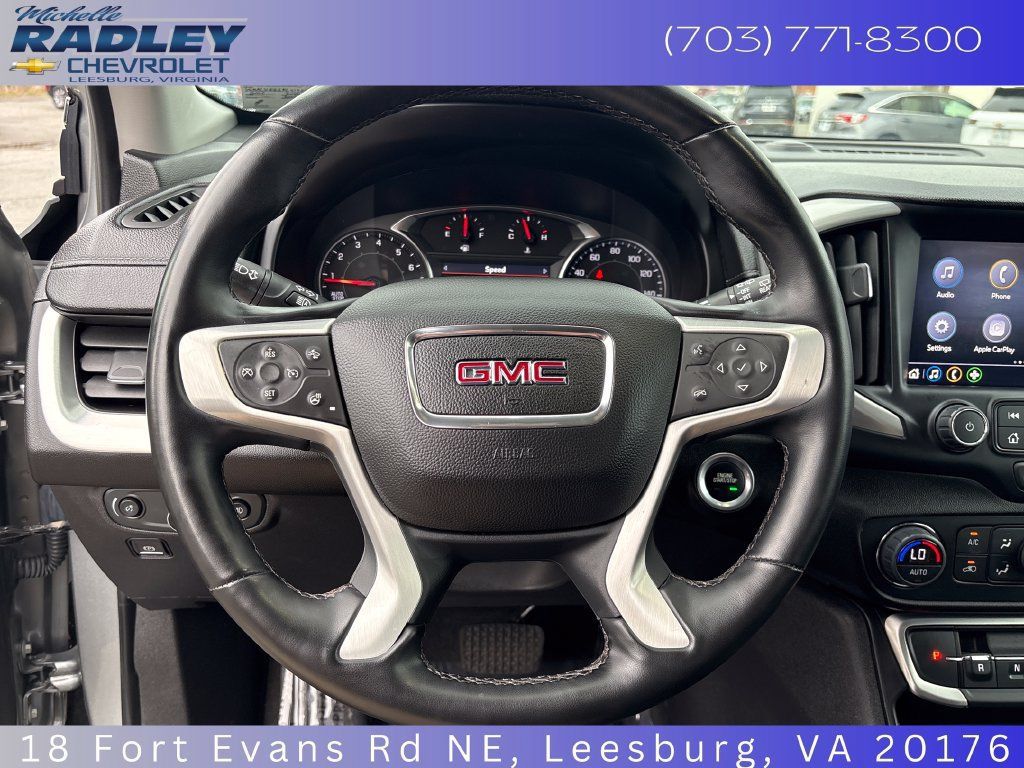 Used 2024 GMC Terrain SLT AWD/4WD image 15