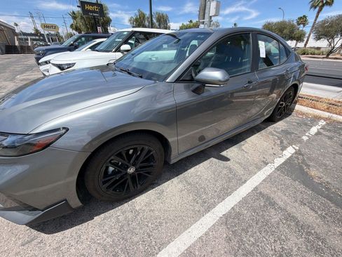 Used 2025 Toyota Camry SE FWD image 3