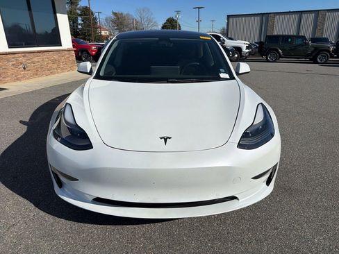 Used 2022 Tesla Model 3 image 9