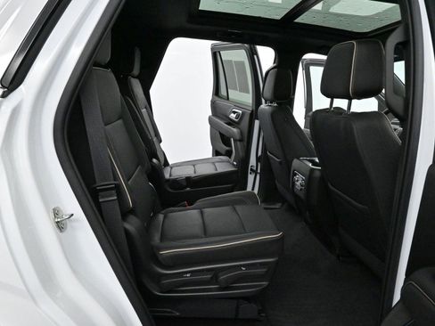 Used 2021 GMC Yukon SLT w/ SLT Premium Package image 37