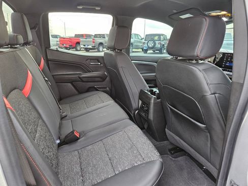 Used 2023 Chevrolet Colorado Z71 w/ Z71 Convenience Package 2 image 30