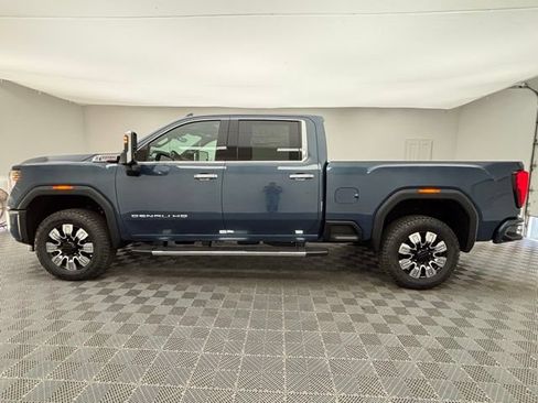 New 2026 GMC Sierra 2500 Denali w/ Denali Reserve Package AWD/4WD image 15
