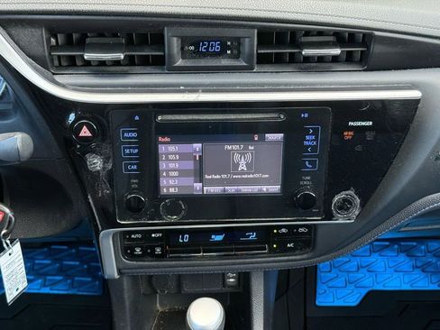 Used 2017 Toyota Corolla SE image 10