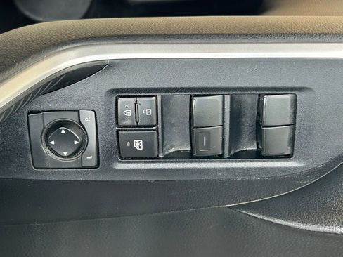 Used 2020 Toyota RAV4 LE image 22