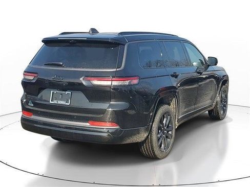 New 2026 Jeep Grand Cherokee L Limited AWD/4WD image 4