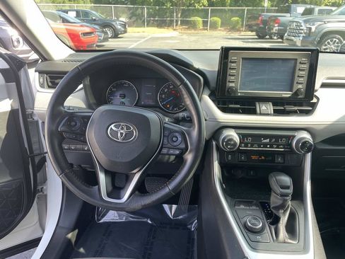 Used 2022 Toyota RAV4 XLE w/ XLE Grade Weather Package AWD/4WD image 17