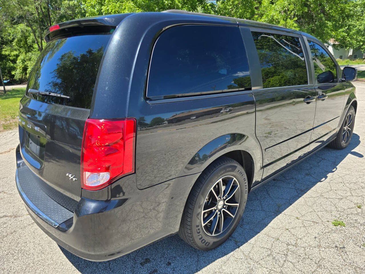 Used 2015 Dodge Grand Caravan R/T w/ Safety Sphere Group FWD image 5