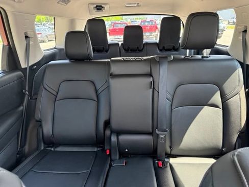 Certified 2025 Nissan Pathfinder SL AWD/4WD image 24