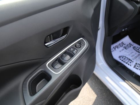 New 2025 Nissan Versa SR w/ Trunk Package image 11