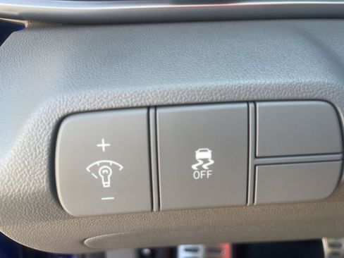 Used 2025 Hyundai Elantra Sport image 15