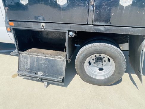 Used 2012 Ford F350 XL w/ PWR Equipment Group image 7