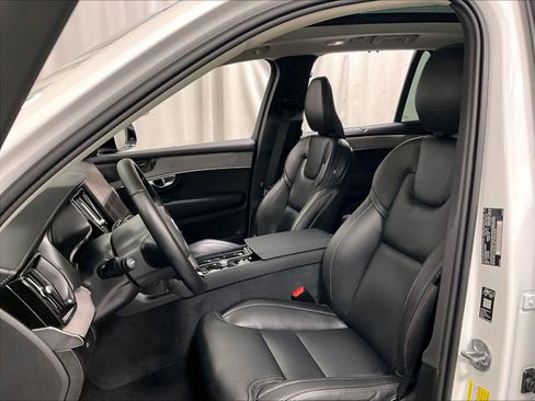 Used 2026 Volvo XC90 B6 Ultra w/ Protection Package Premier image 10