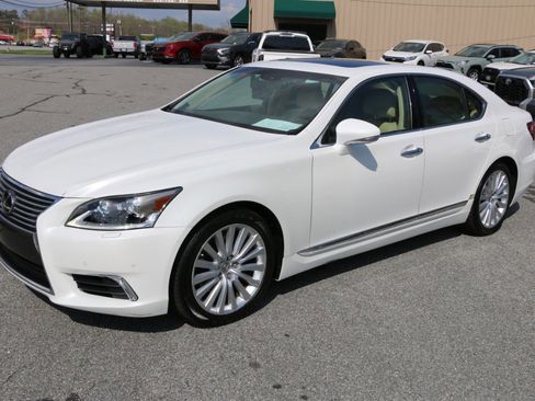 Used 2014 Lexus LS 460 w/ Comfort Package image 1
