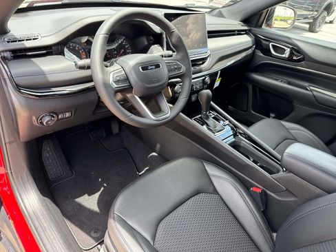 New 2026 Jeep Compass Latitude AWD/4WD image 19