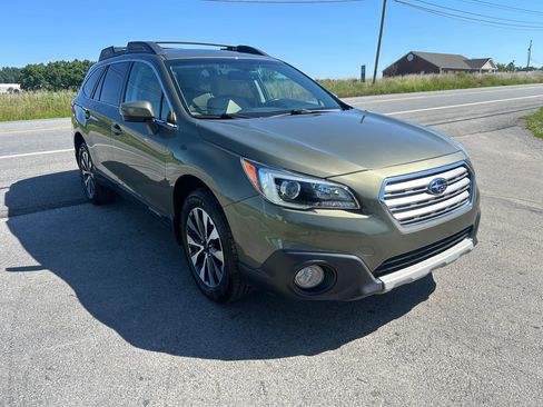Used 2016 Subaru Outback 2.5i Limited AWD/4WD image 3