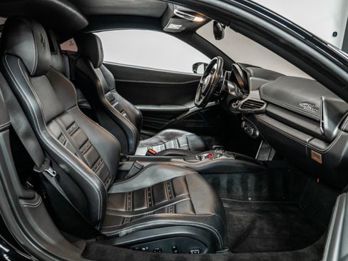 Used 2012 Ferrari 458 Italia Coupe image 30