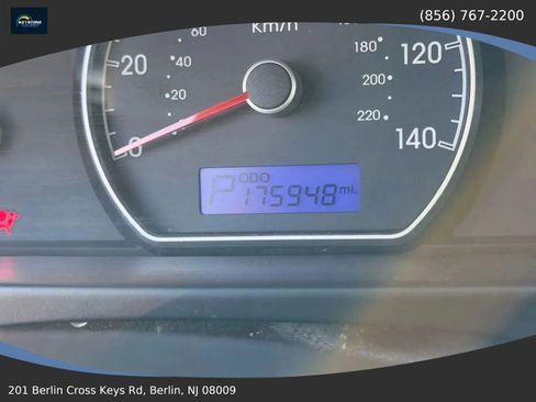 Used 2010 Hyundai Elantra GLS FWD image 21