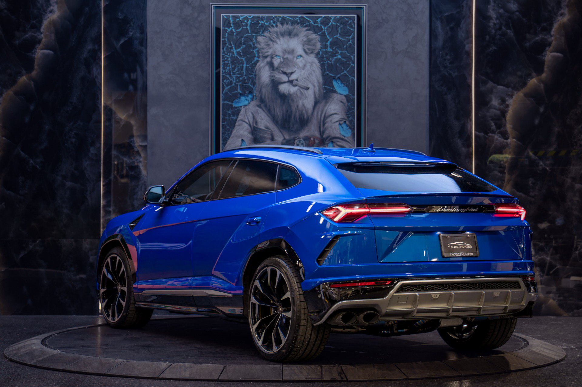 Used 2019 Lamborghini Urus AWD/4WD image 6