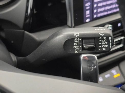 Certified 2025 Porsche Macan Turbo image 39