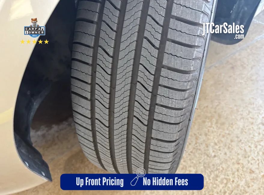 Used 2015 Volvo XC60 T6 w/ Proximity Package FWD image 12