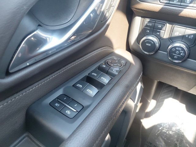 Used 2024 GMC Yukon Denali AWD/4WD image 31