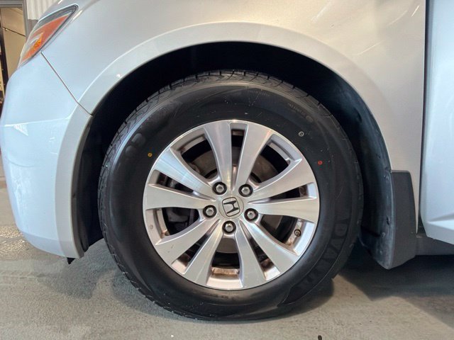 Used 2015 Honda Odyssey EX-L image 32