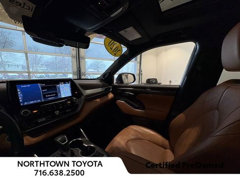 Used 2020 Toyota Highlander Platinum image 47