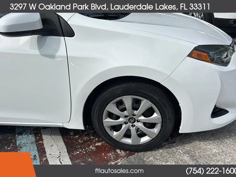 Used 2018 Toyota Corolla LE FWD image 13