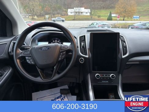 Used 2021 Ford Edge SE image 14