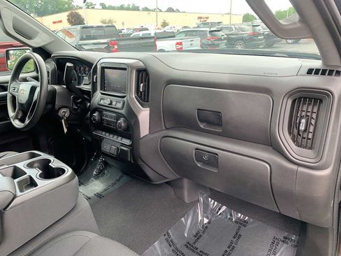 Certified 2021 Chevrolet Silverado 1500 Custom AWD/4WD image 26