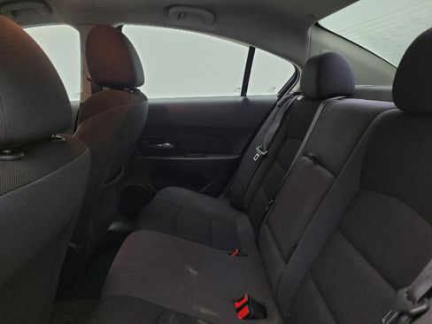 Used 2014 Chevrolet Cruze LT image 18