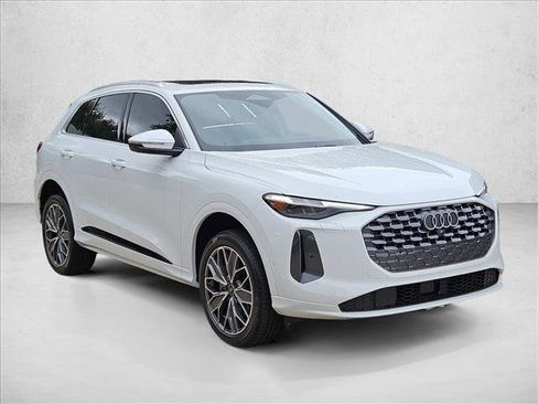 Certified 2025 Audi Q5 Premium Plus w/ Premium Plus image 6