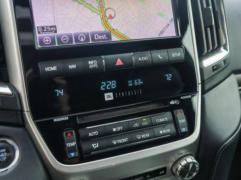 Used 2020 Toyota Land Cruiser Heritage Edition AWD/4WD image 21