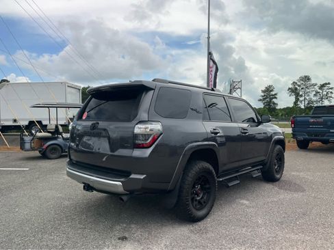 Used 2022 Toyota 4Runner TRD Off-Road Premium w/ Moonroof Package AWD/4WD image 6